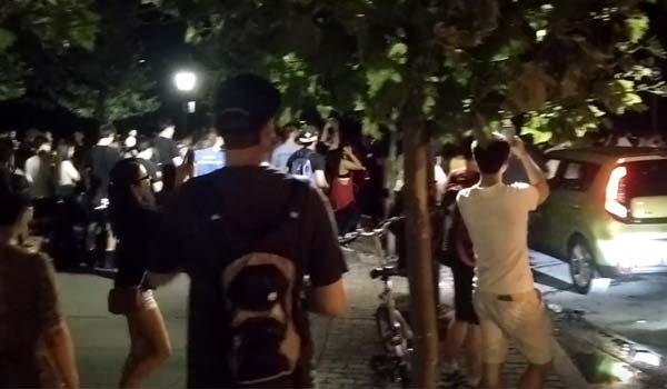 Pazzi per Pokémon Go: giovane lascia lavoro per giocare e NYC nel caos per Vaporeon