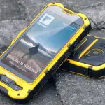 Smartphone Land Rover in arrivo nel 2017