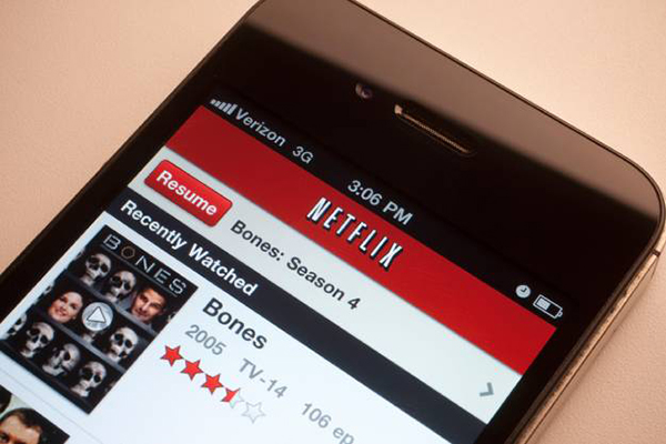 Netflix, nuove impostazioni avanzate per lo streaming da smartphone