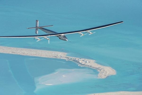 Solar Impulse 2 riparte per il giro del mondo