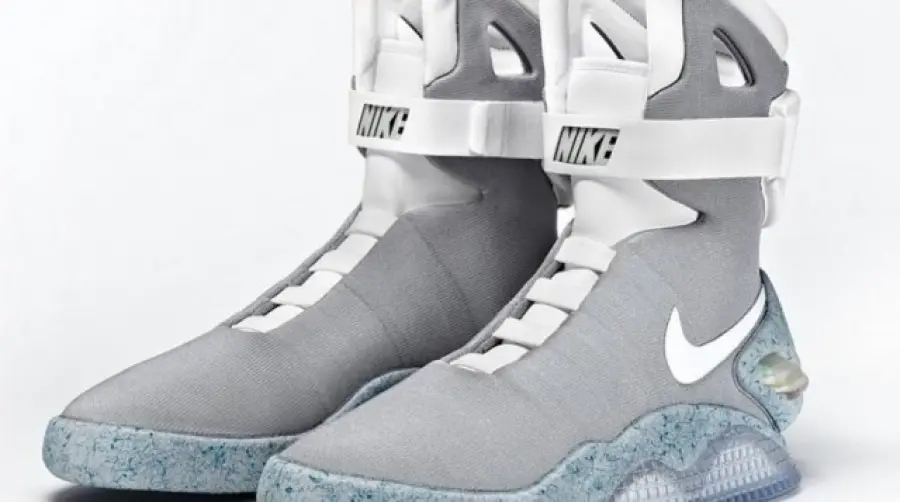 Scarpe Nike che si allacciano da sole, info e prezzo