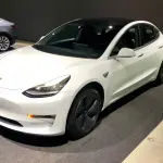 Tesla lancia i nuovi portachiavi Model 3, per i pochi fortunati